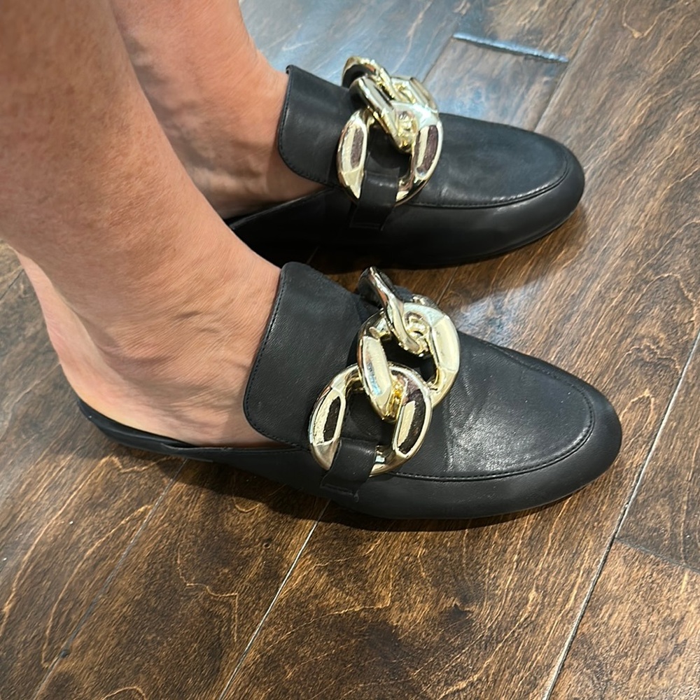 Steve Madden Black and Gold Chain Mules